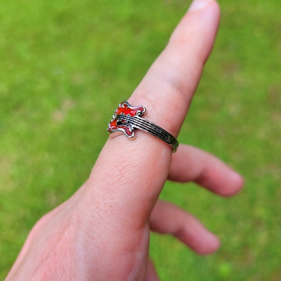 Red Guitar Hard Rock Elvis Presley TCB 925 Silver Ring - Picture 6 of 16